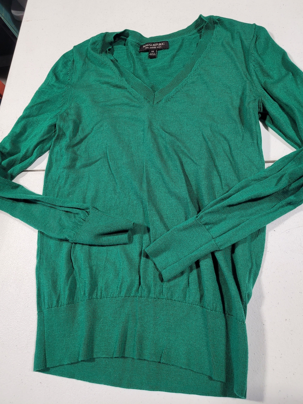 Banana Republic Women's V-Neck Sweater - Green